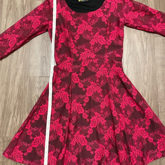 Lace dress . 3/4-sleeves. Size Small. - Picture 5 of 5